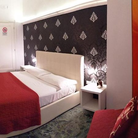 B&B Abatjour - Ambiente Sanificato - Test Antilegionella Assolto Фоджа Екстер'єр фото