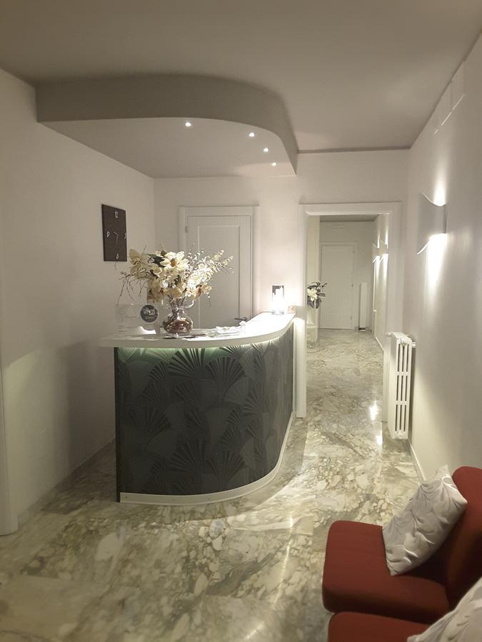 B&B Abatjour - Ambiente Sanificato - Test Antilegionella Assolto Фоджа Екстер'єр фото