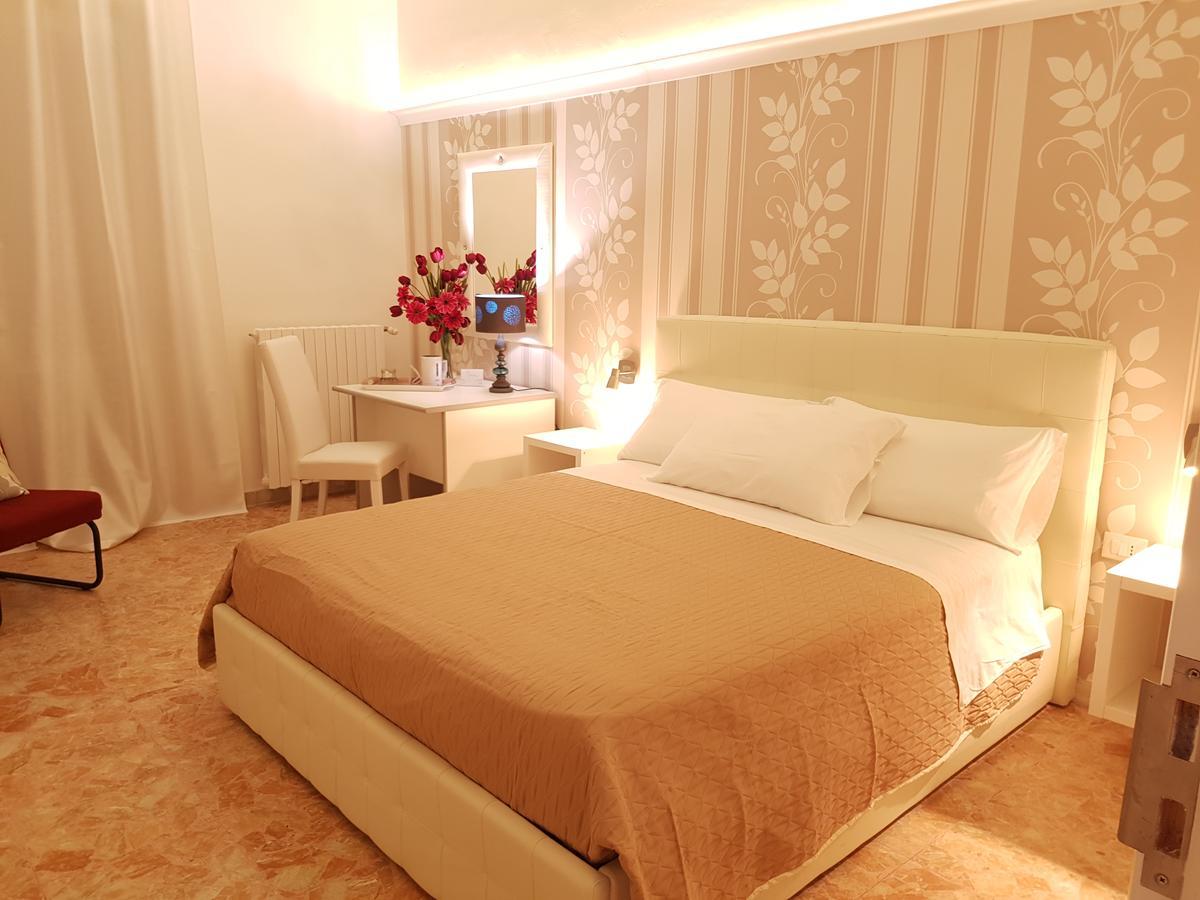B&B Abatjour - Ambiente Sanificato - Test Antilegionella Assolto Фоджа Екстер'єр фото