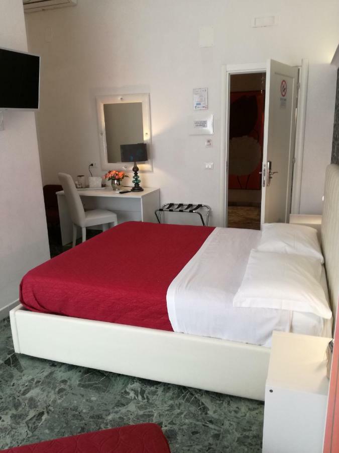 B&B Abatjour - Ambiente Sanificato - Test Antilegionella Assolto Фоджа Екстер'єр фото