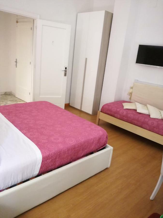 B&B Abatjour - Ambiente Sanificato - Test Antilegionella Assolto Фоджа Екстер'єр фото