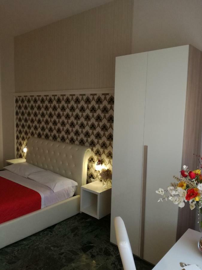 B&B Abatjour - Ambiente Sanificato - Test Antilegionella Assolto Фоджа Екстер'єр фото