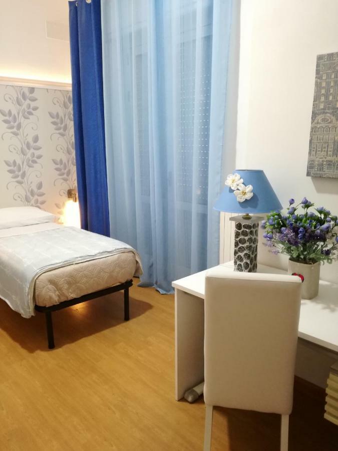 B&B Abatjour - Ambiente Sanificato - Test Antilegionella Assolto Фоджа Екстер'єр фото