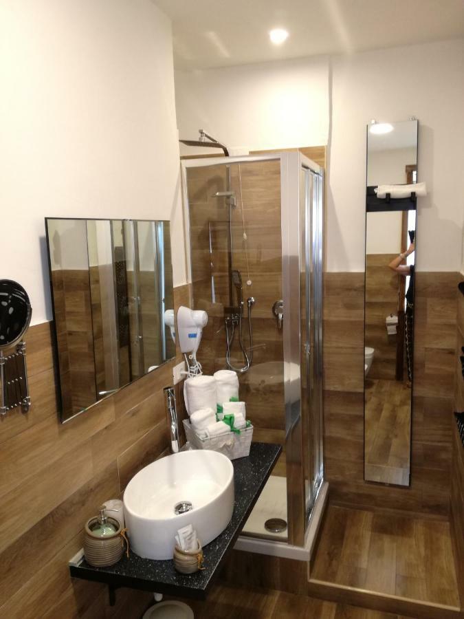 B&B Abatjour - Ambiente Sanificato - Test Antilegionella Assolto Фоджа Екстер'єр фото