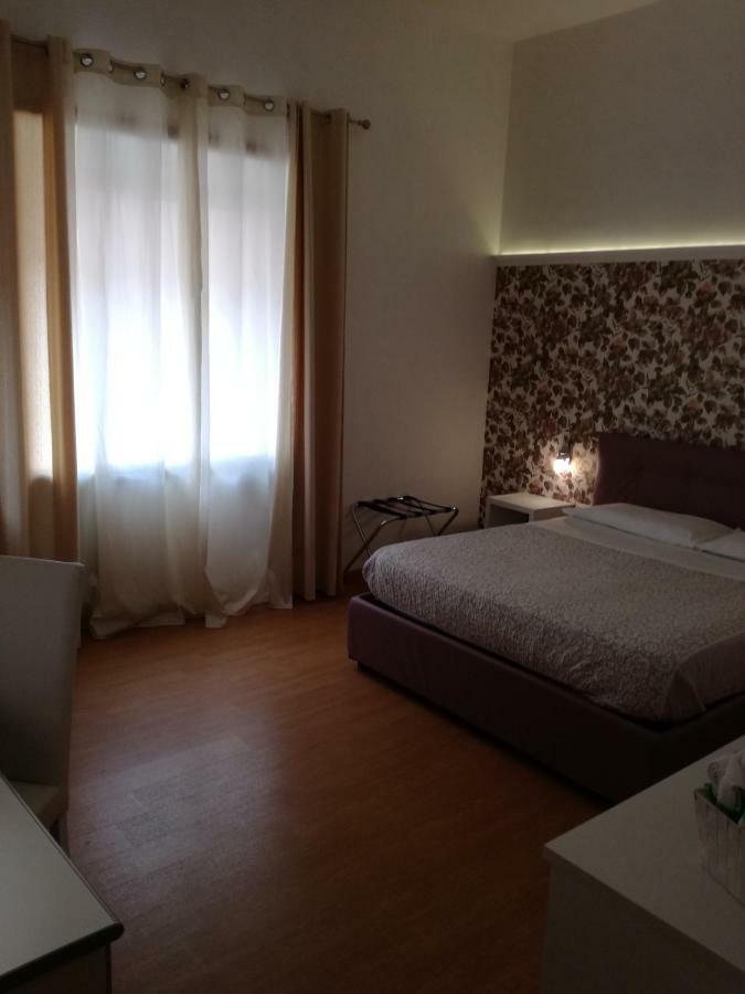 B&B Abatjour - Ambiente Sanificato - Test Antilegionella Assolto Фоджа Екстер'єр фото