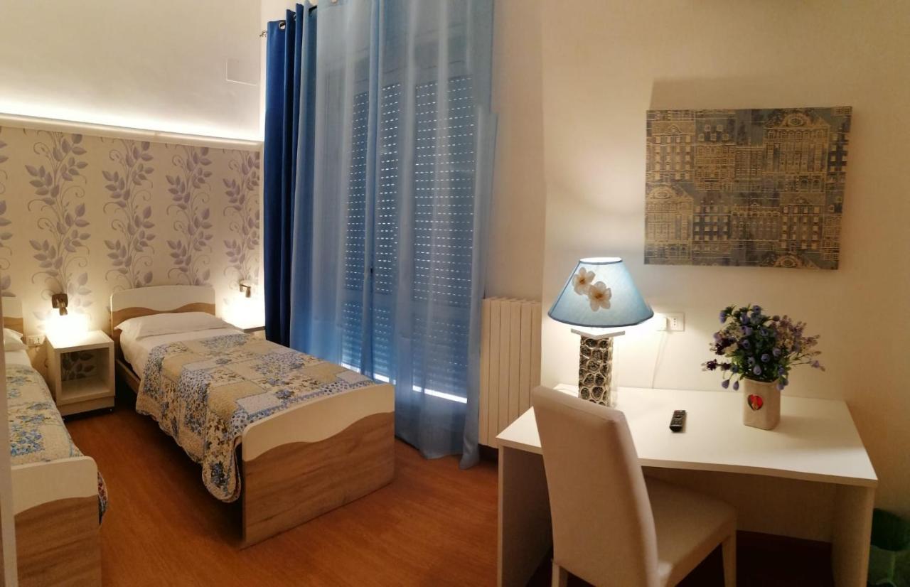 B&B Abatjour - Ambiente Sanificato - Test Antilegionella Assolto Фоджа Екстер'єр фото