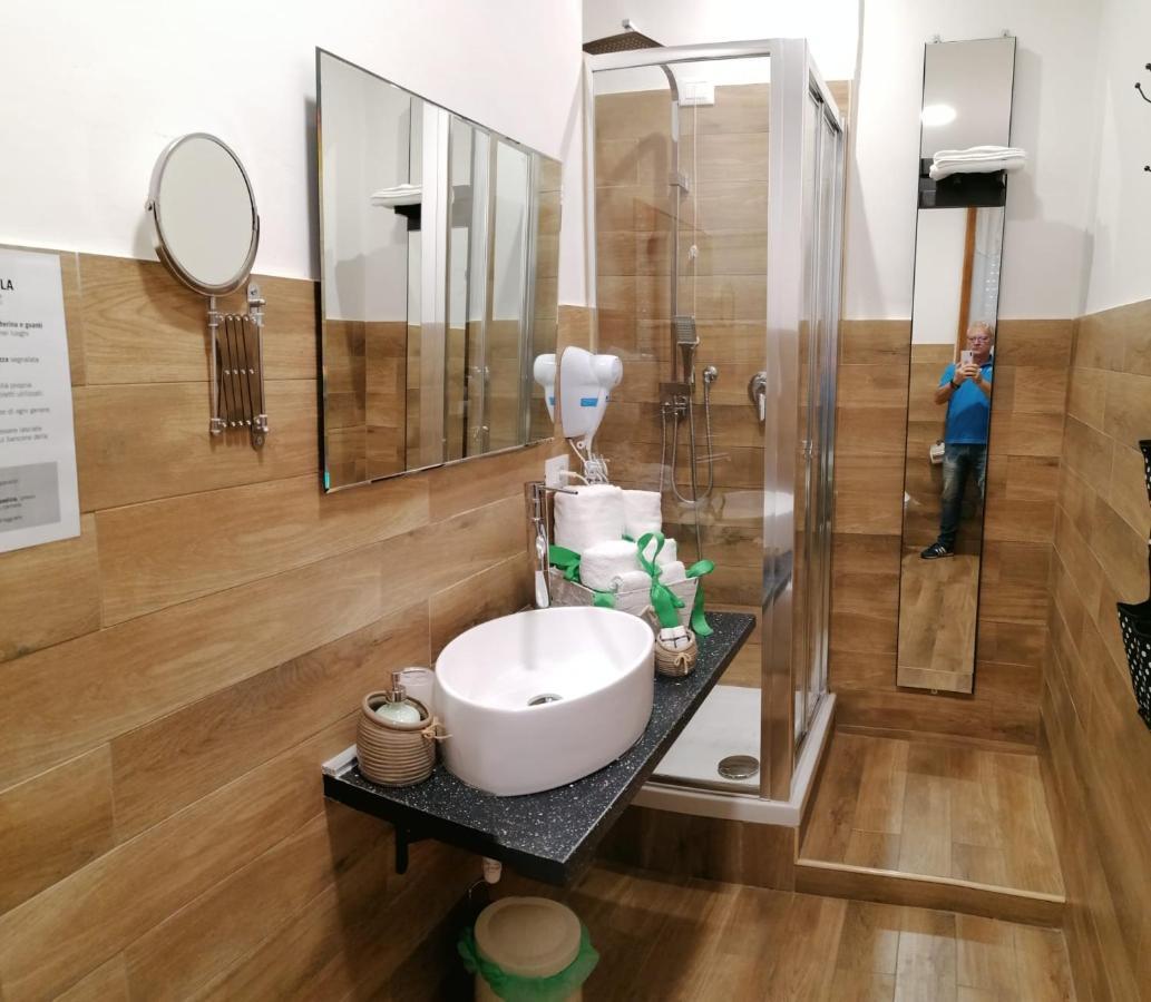B&B Abatjour - Ambiente Sanificato - Test Antilegionella Assolto Фоджа Екстер'єр фото